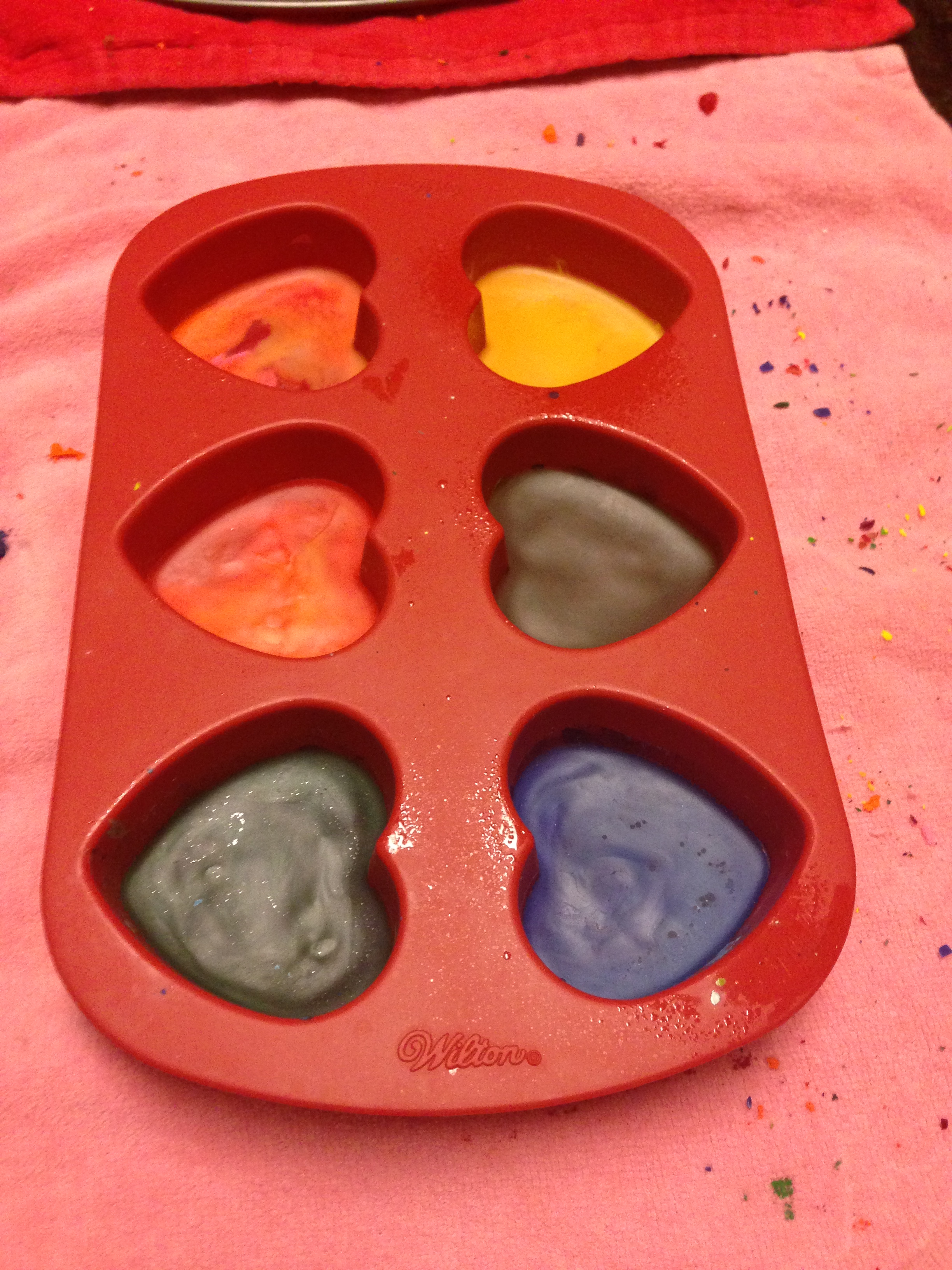 6b Silicone Pan with Hardened Crayons.JPG