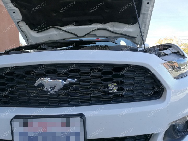 6th-Gen-Ford-Mustang-Behind-Grille-Podlights-Install-09.jpg