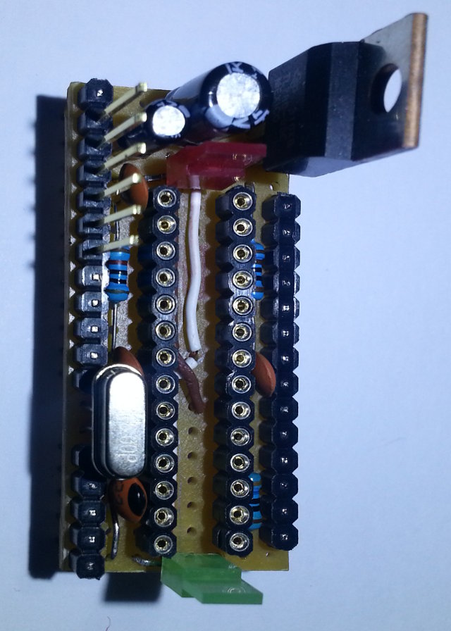 7_Solder_Crystal_and_Voltage_Regulator.jpg