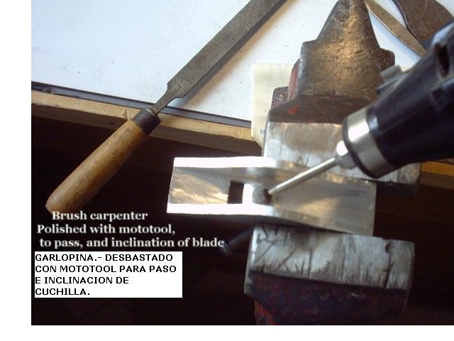 8 Brush Carpenter , limar ranura.JPG