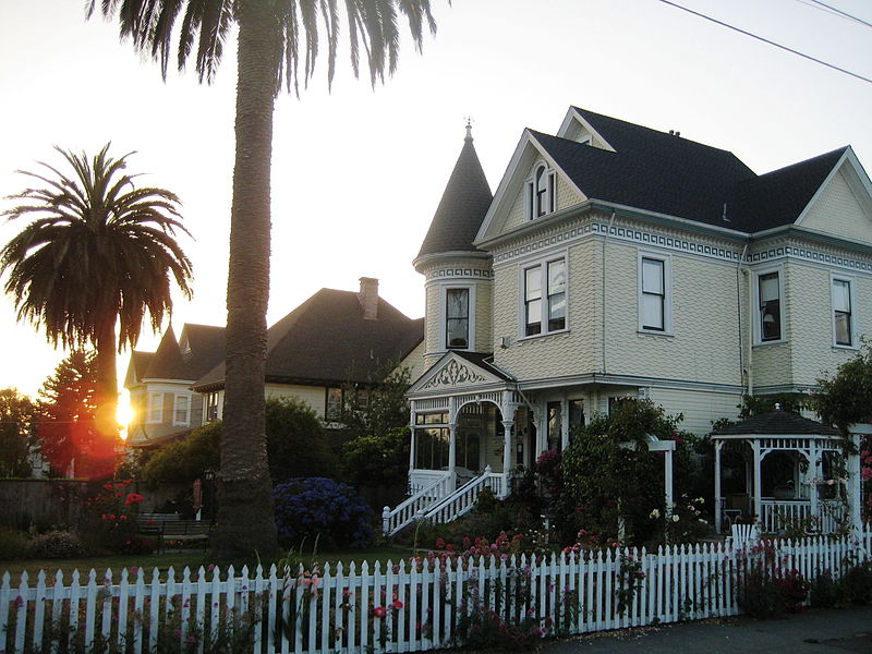 800px-Arcata_California_Houses.jpg