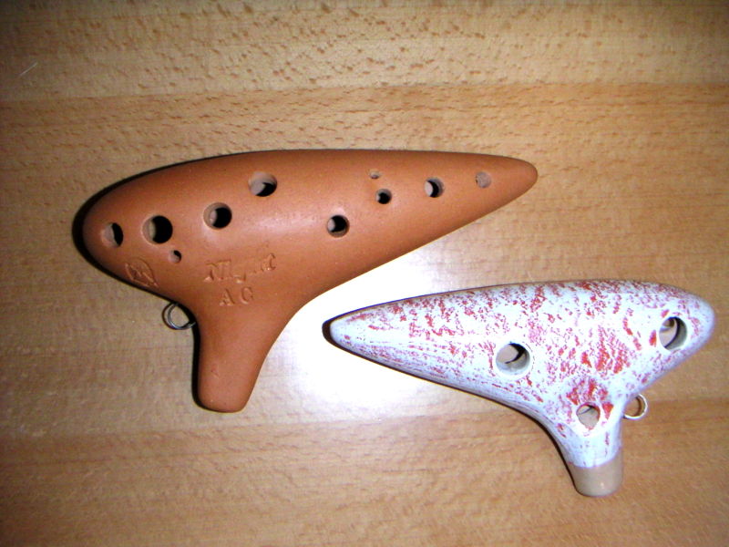 800px-Ocarina_SopranoF_AltoC.jpg