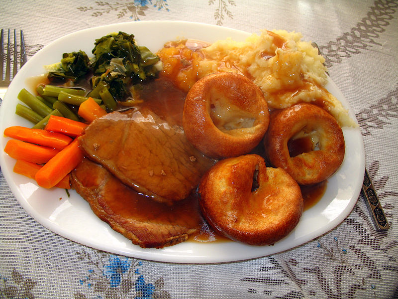 800px-Traditional.Sunday.Roast-01.jpg