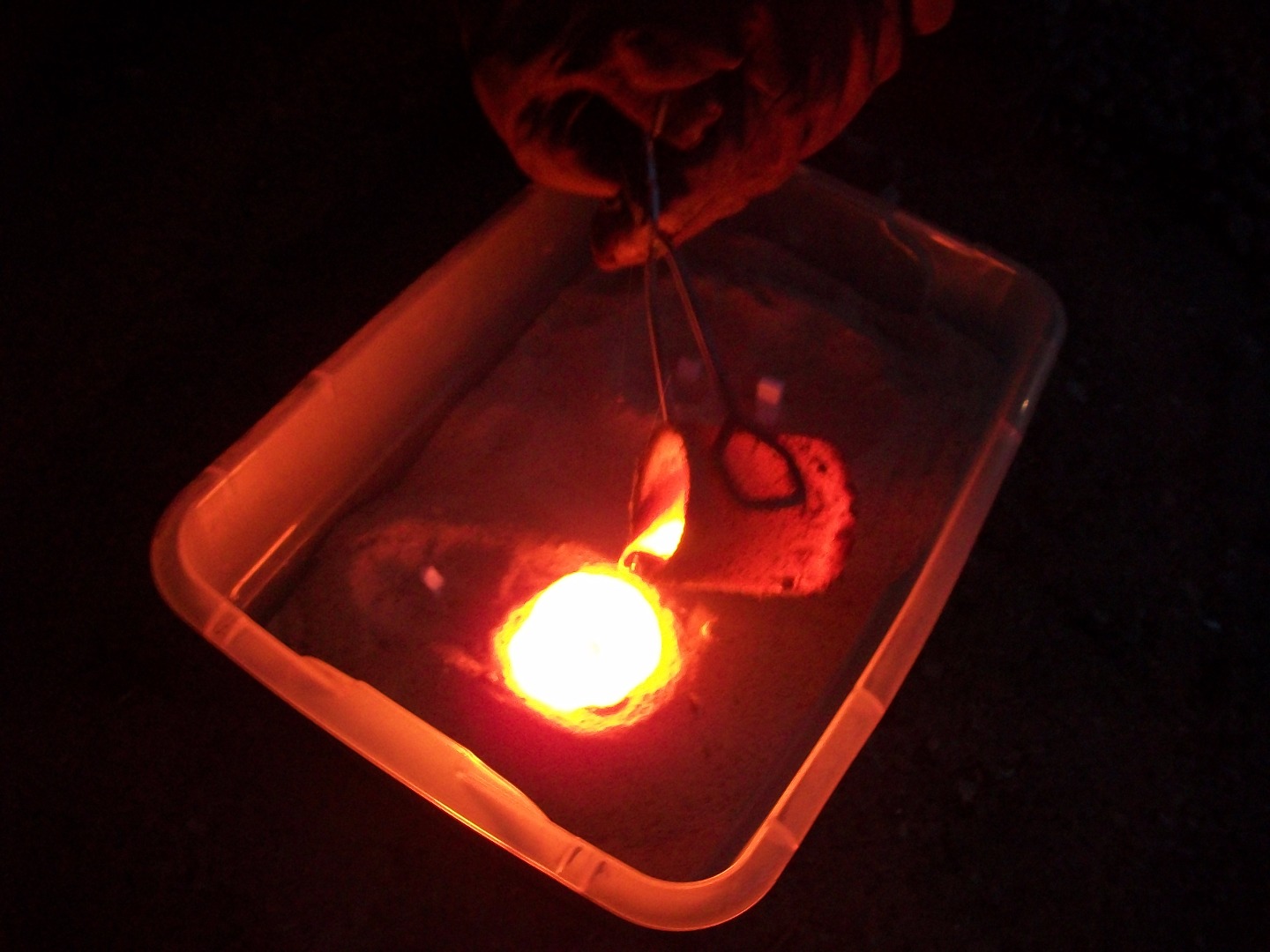 A pouring copper at night II.JPG