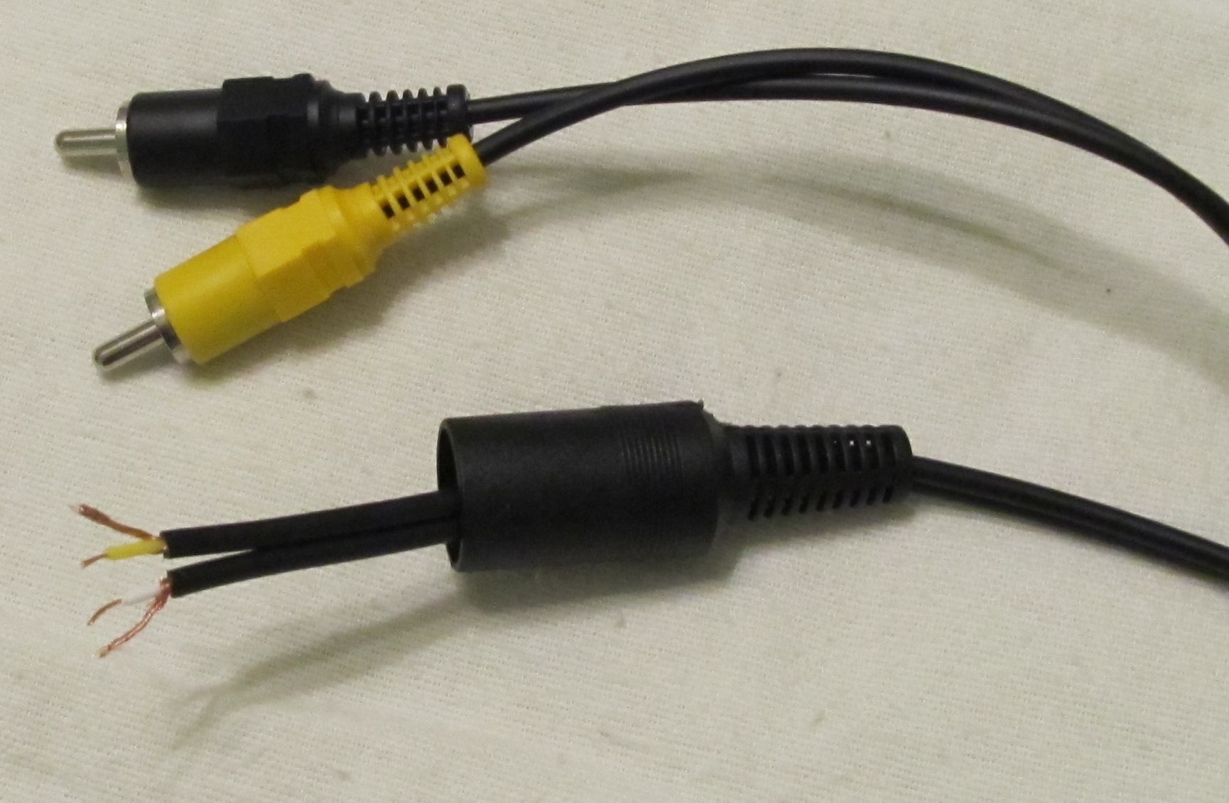 AV Cable with DIN Cover.JPG