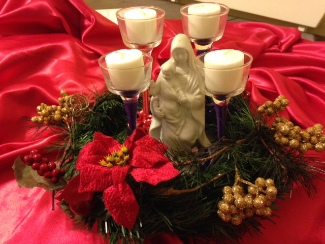 Advent Wreath - statue.jpg