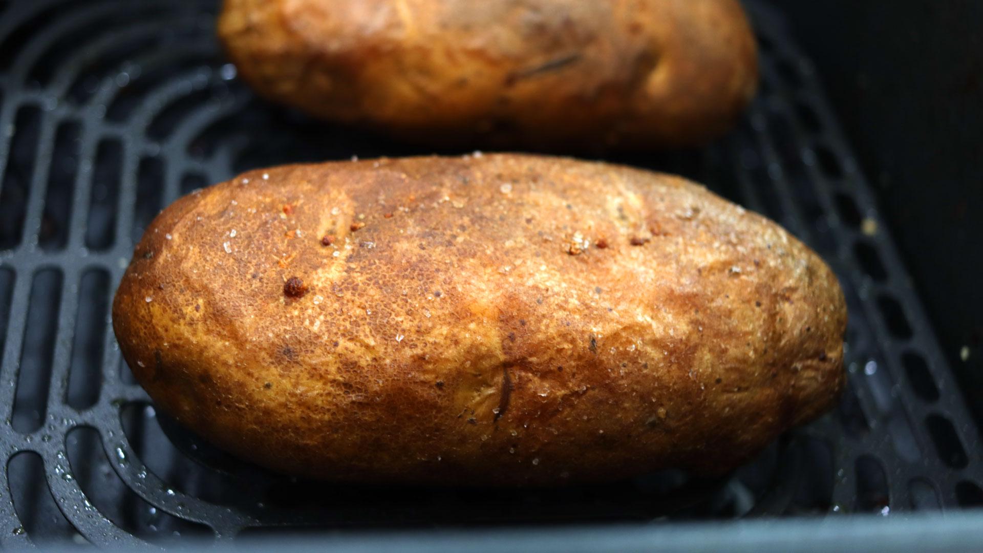 Air Fryer Baked Potatoes  How to Make Baked Potatoes in Air Fryer dif.jpg