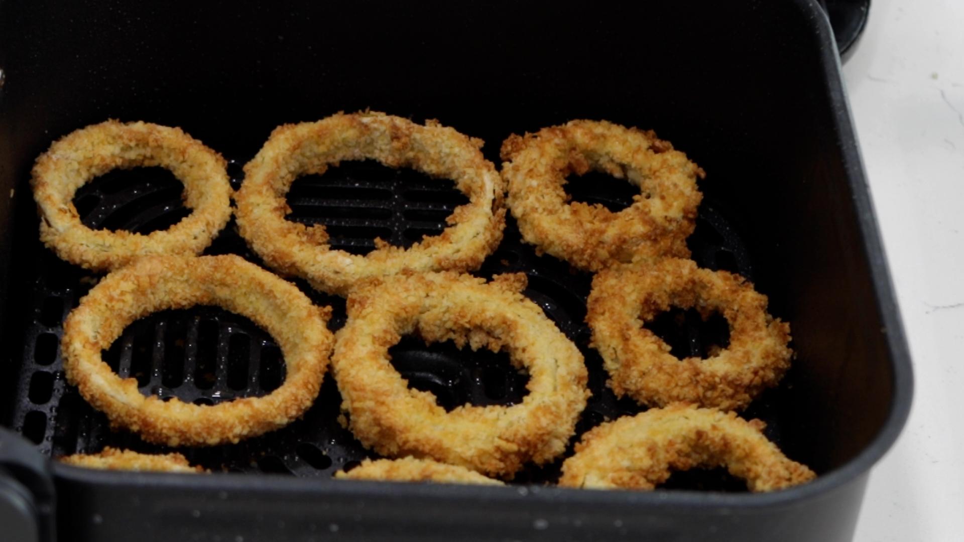 Air Fryer Onion Rings.00_05_20_09.Still009.jpg