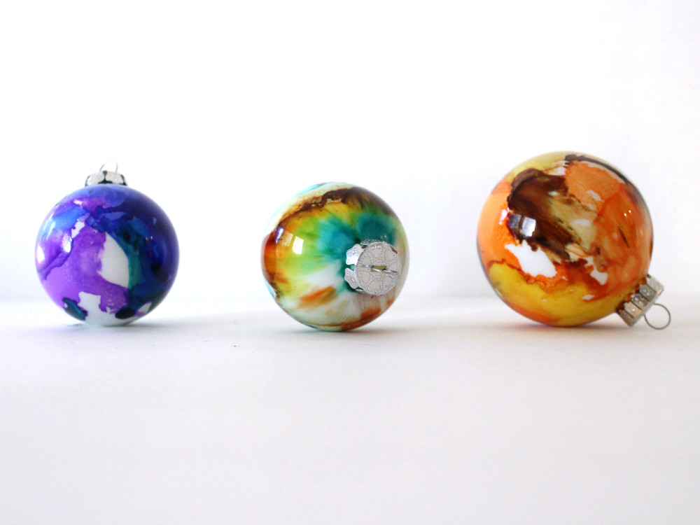 Alcohol Ink Christmas Ornaments step final 1.jpg