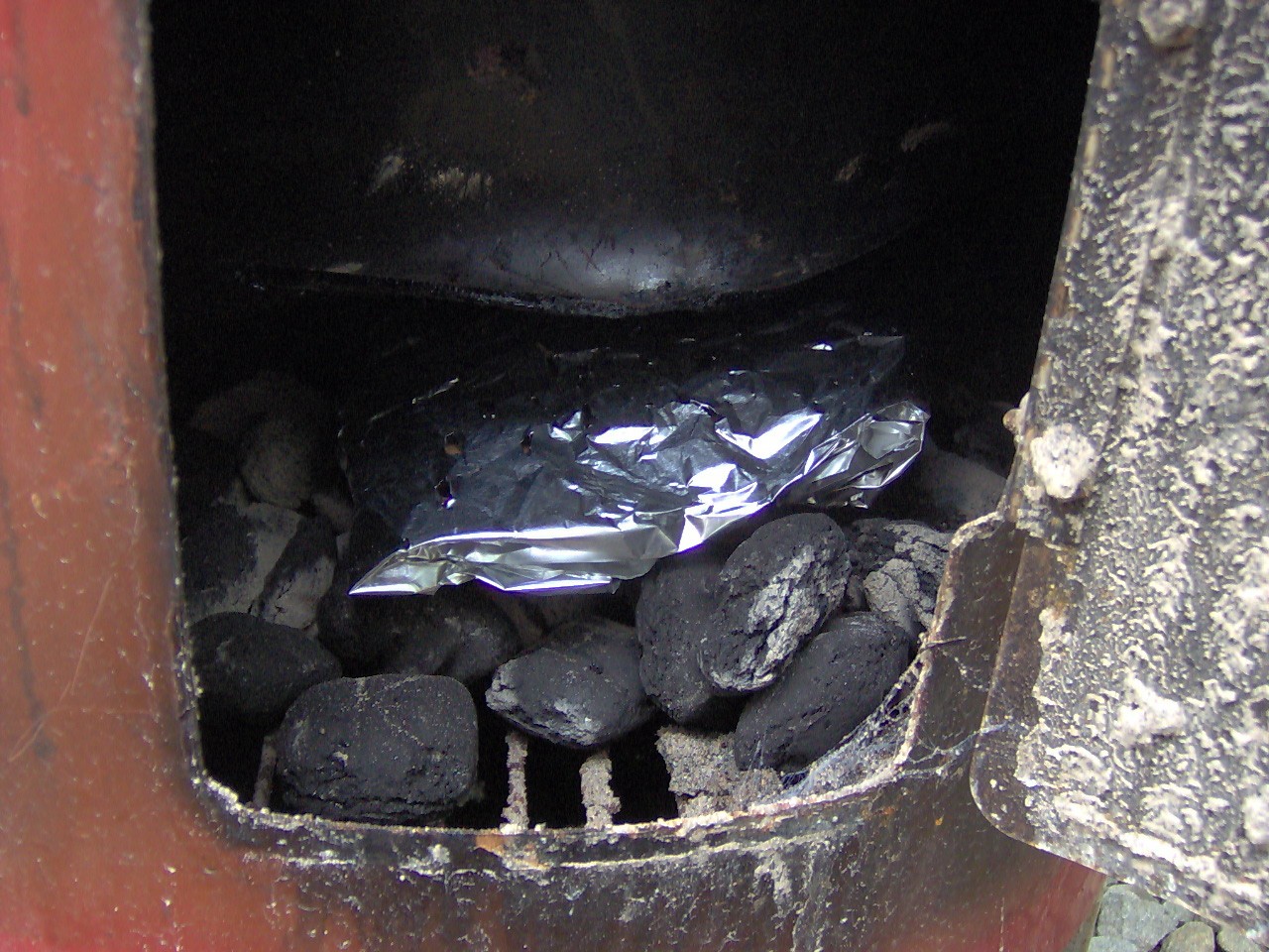 AluminumPackOnCoalsUse.JPG