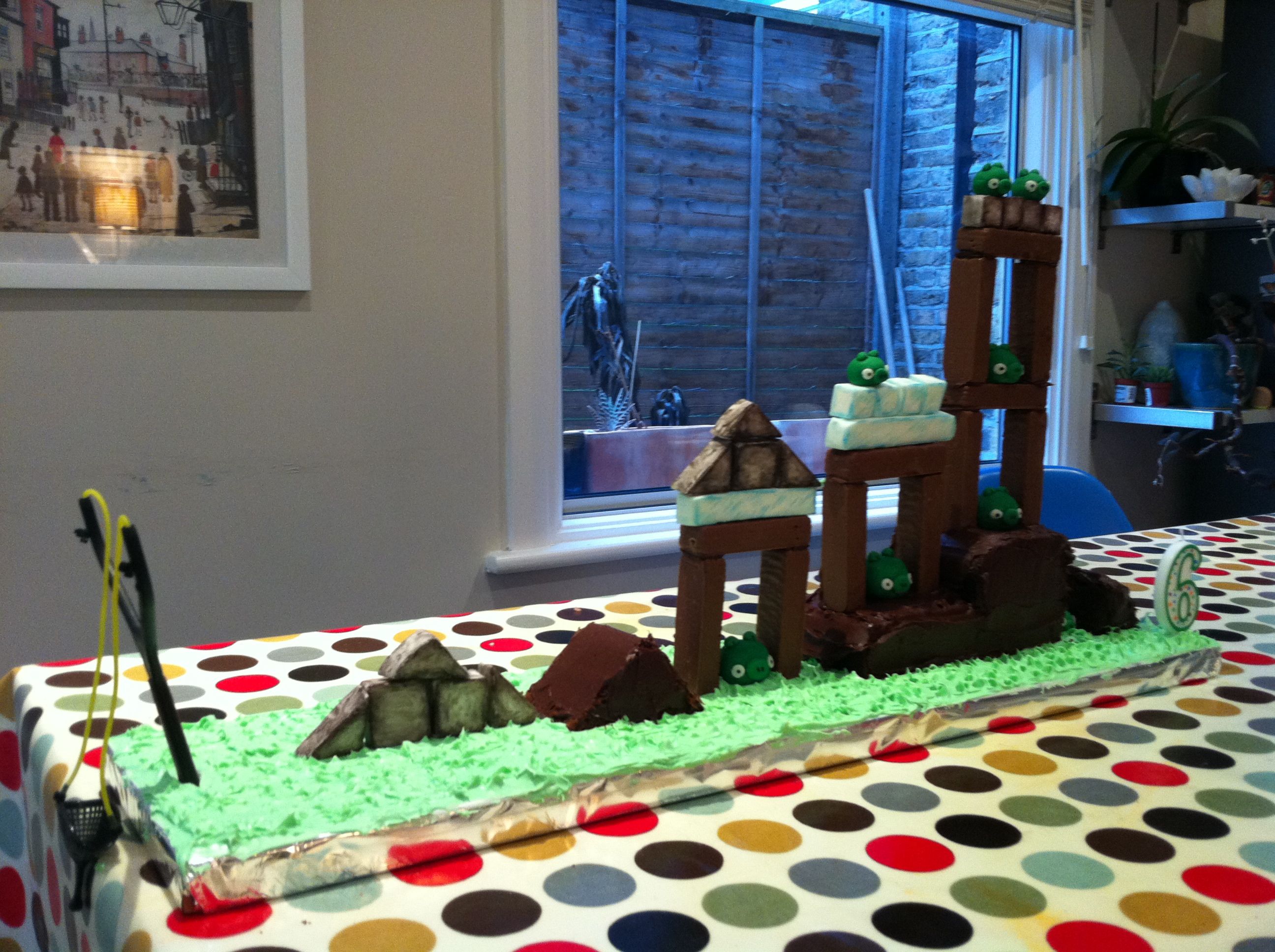 Angry Birds playable cake.jpg