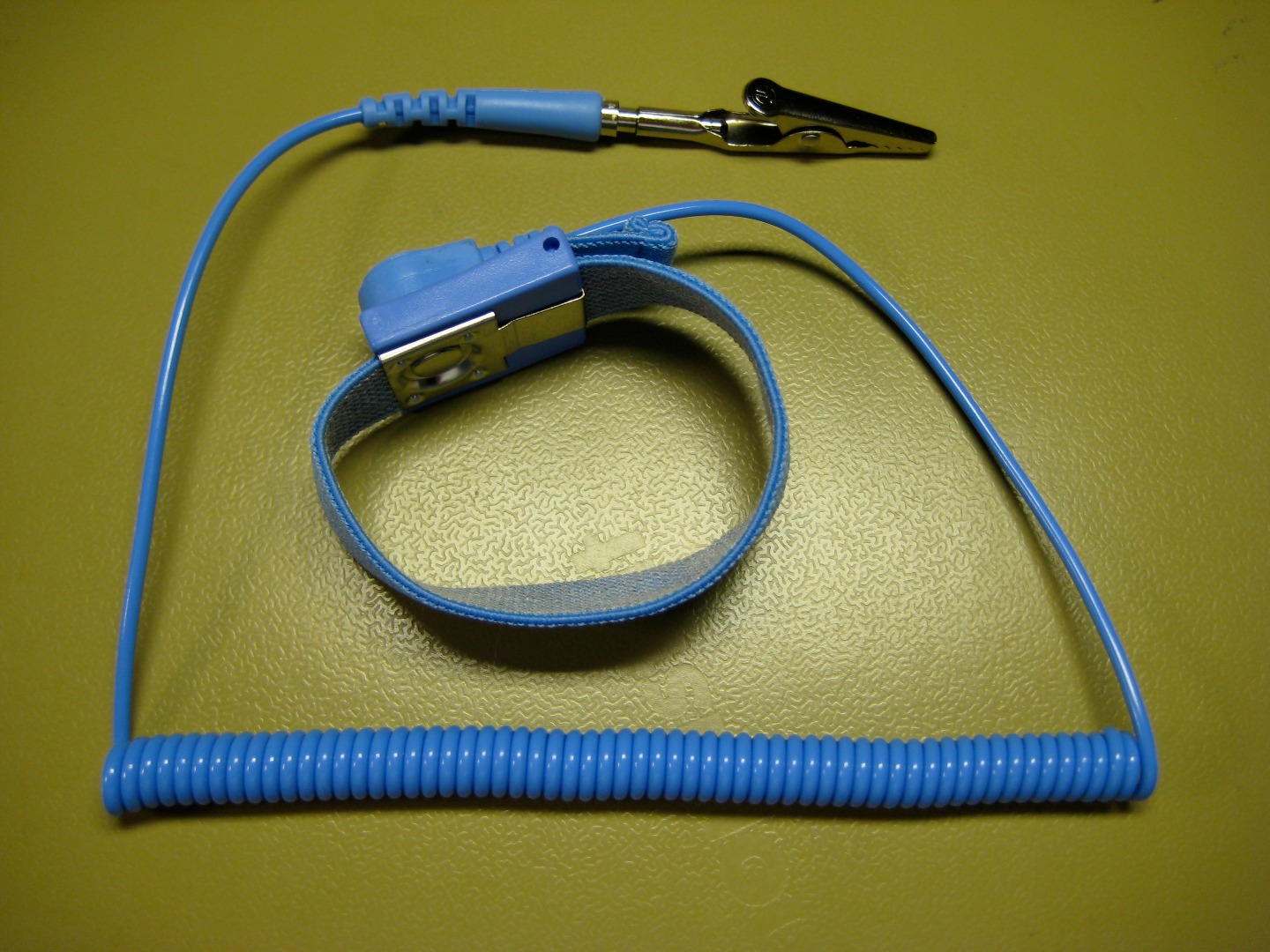 Antistatic_wrist_strap.jpg