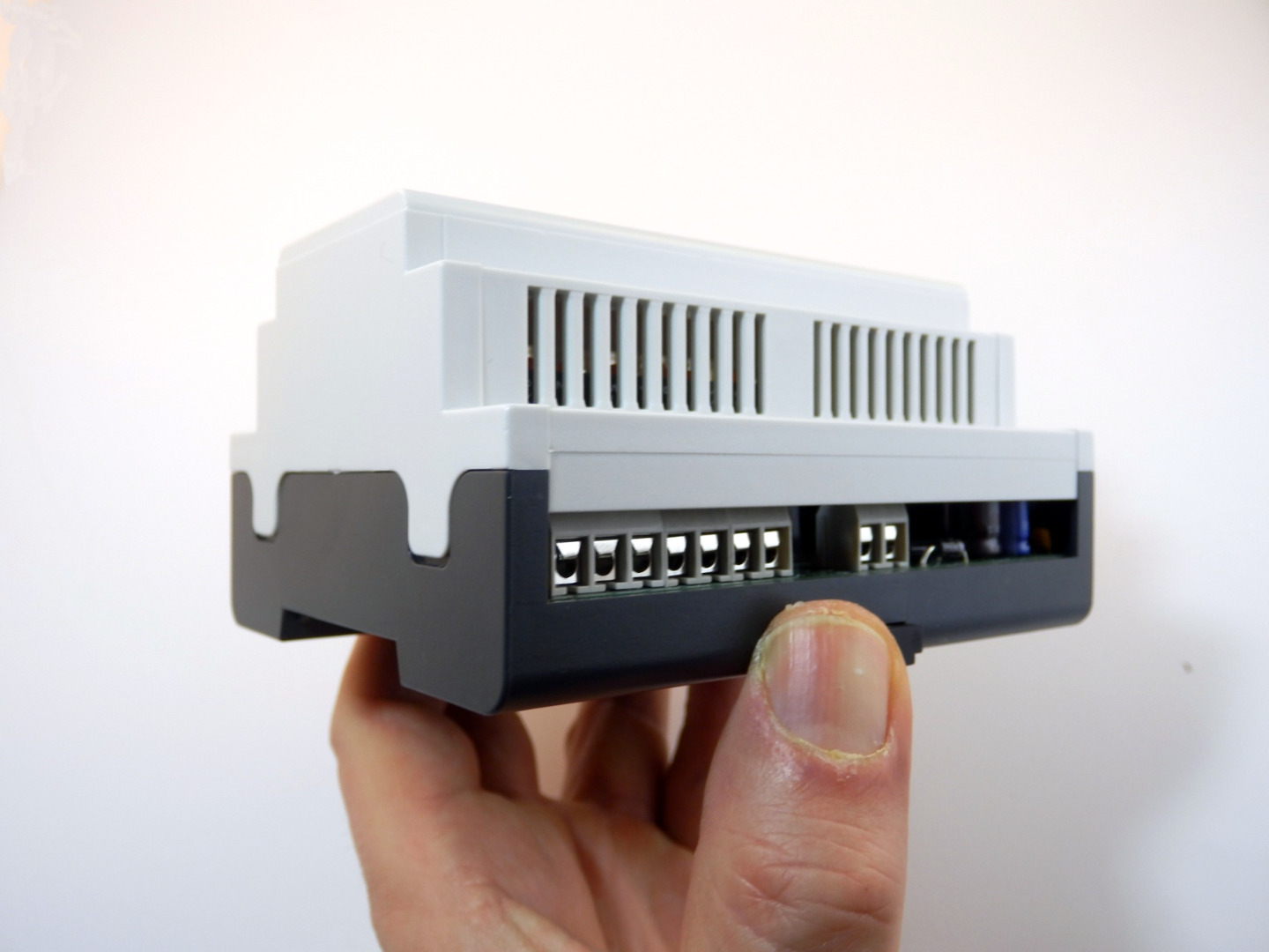 Arduibox_lower_side_small.jpg