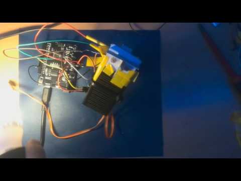 Arduino - SOLAR TRACKER using Photoresistors and a servo