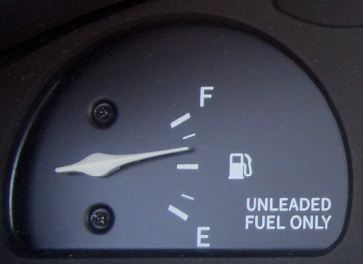 Auto_fuel_gauge.jpg