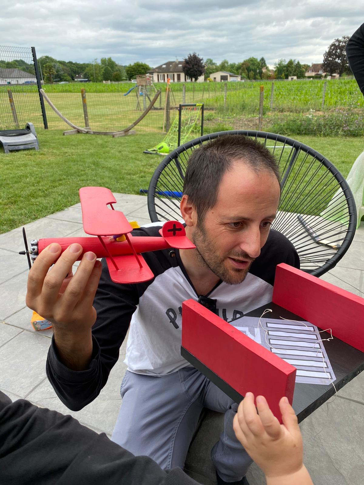 Avion ouverture bo&icirc;te par Luc.JPG