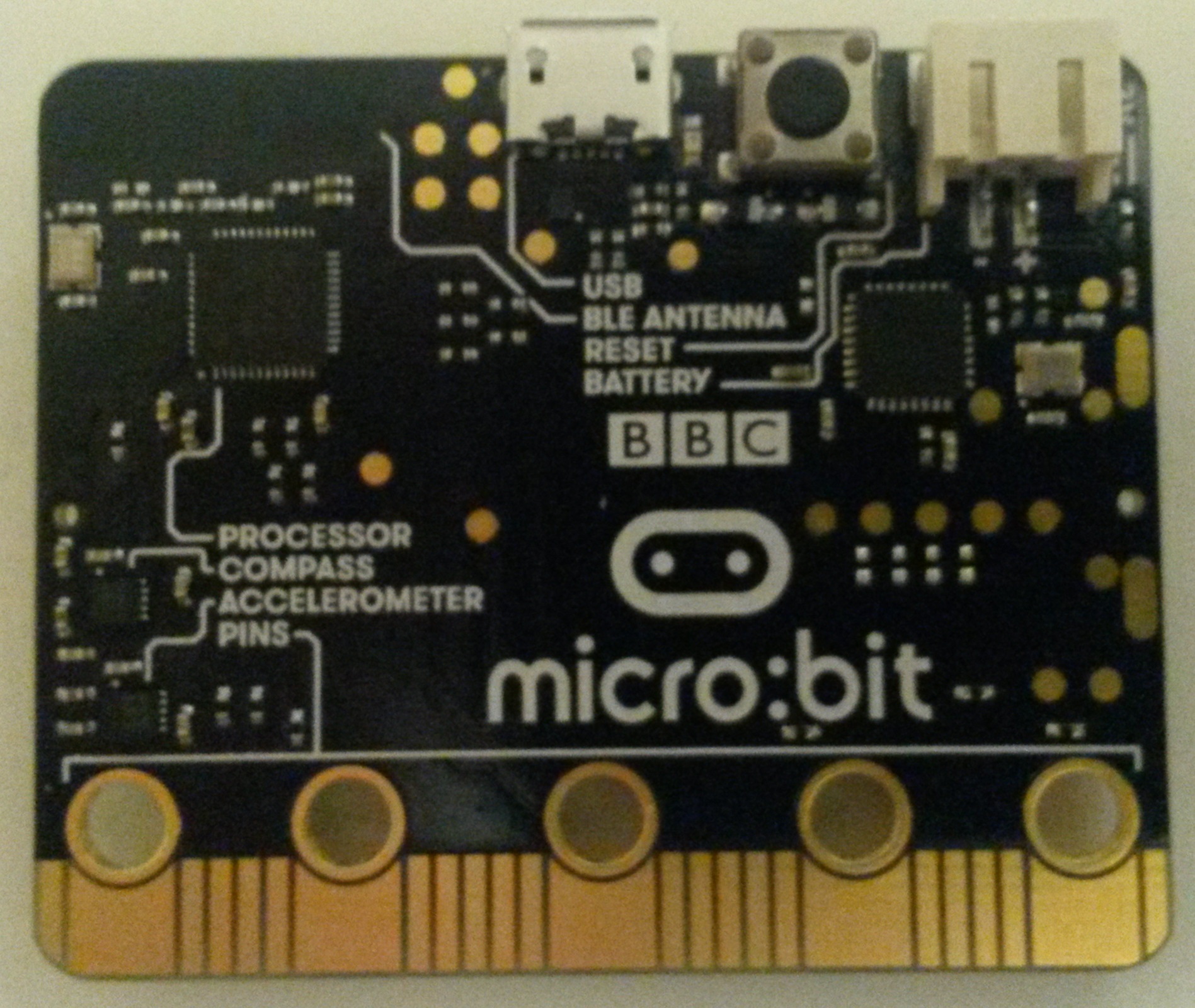 BBC_micro_bit_L.jpg