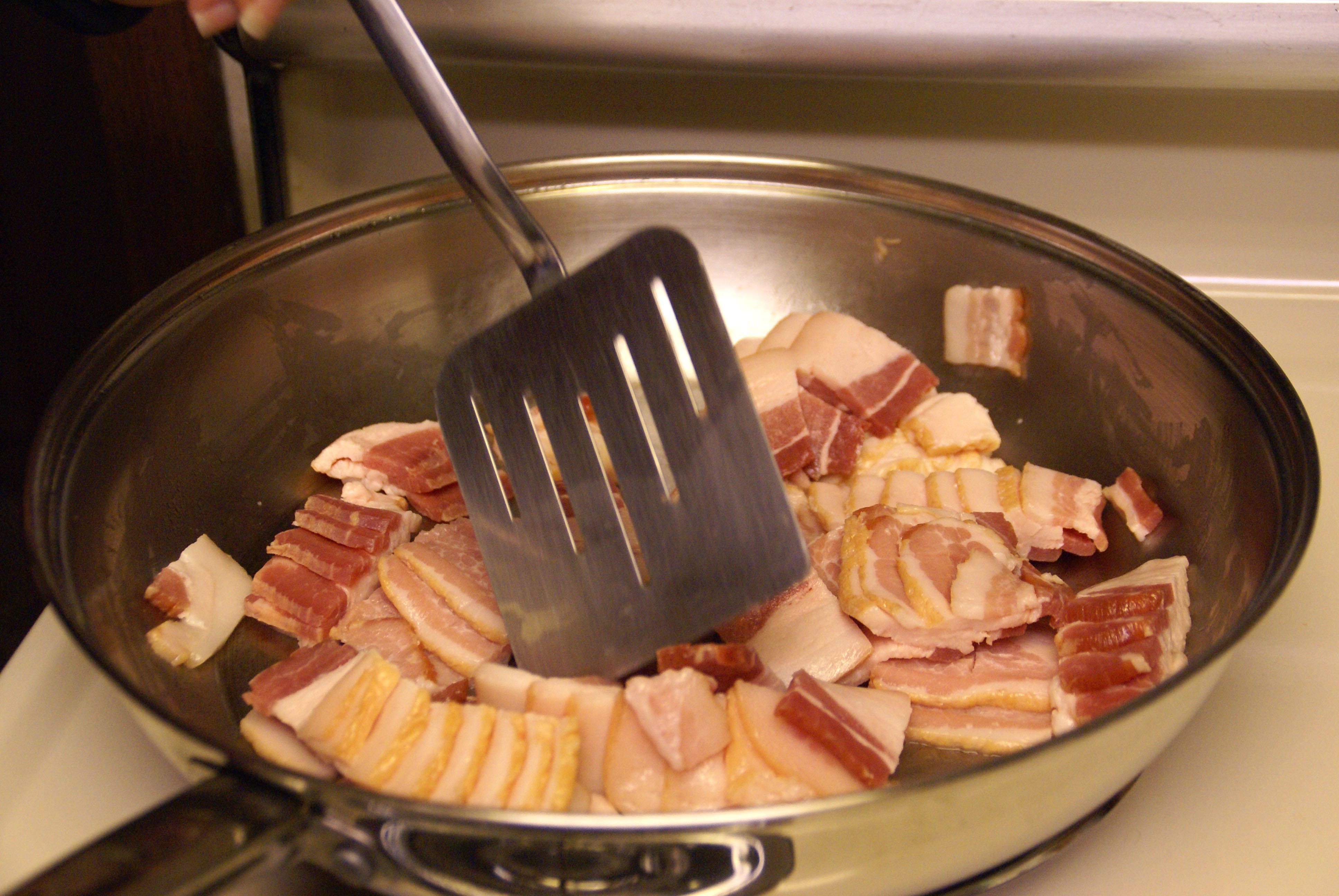 Bacon in pan.jpg