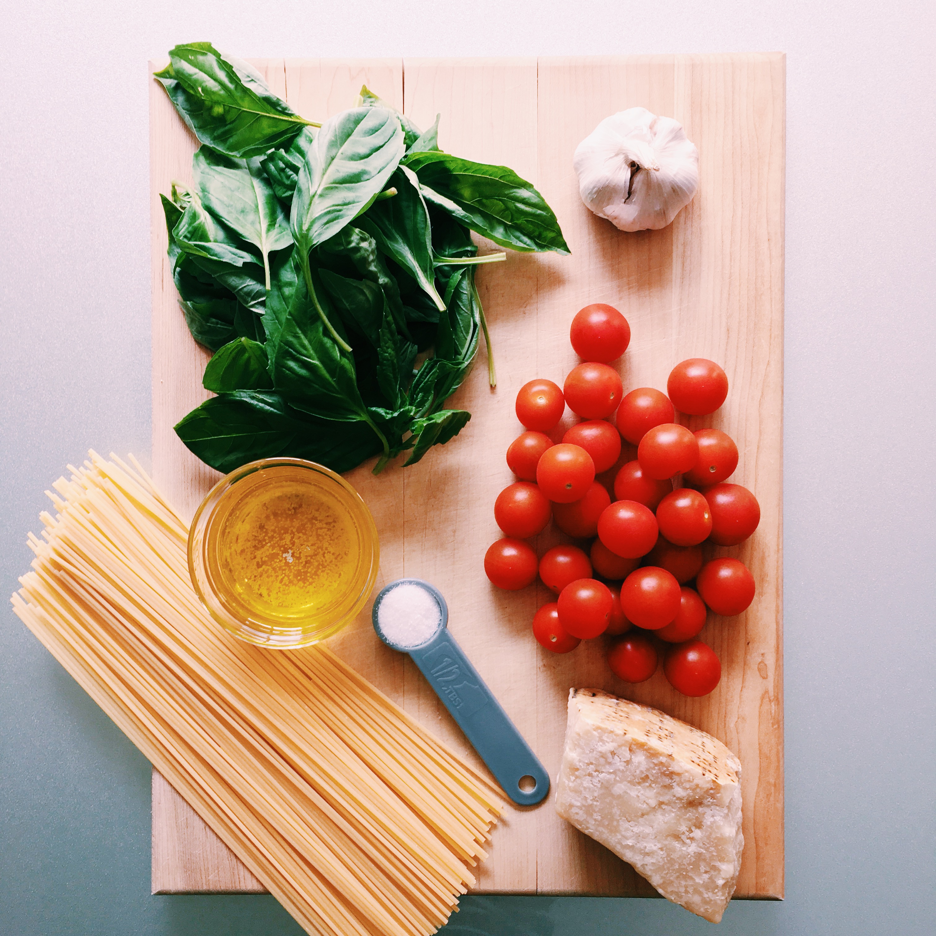 Basil Pesto Tomato Pasta Before.jpeg