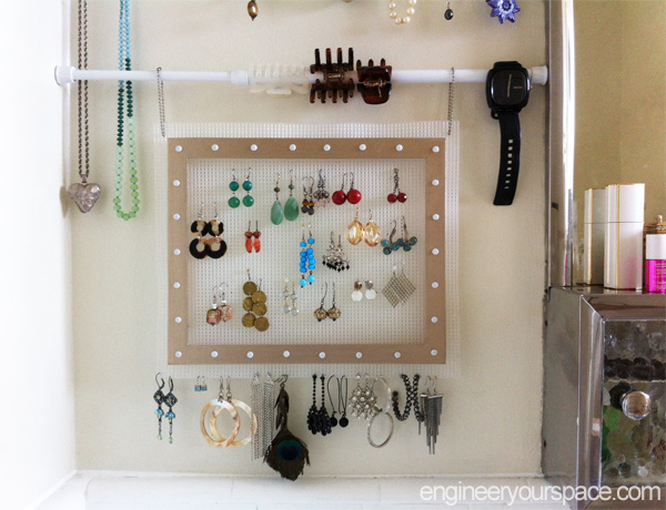 Bathroom-storage-earring-holder-close-up.jpg