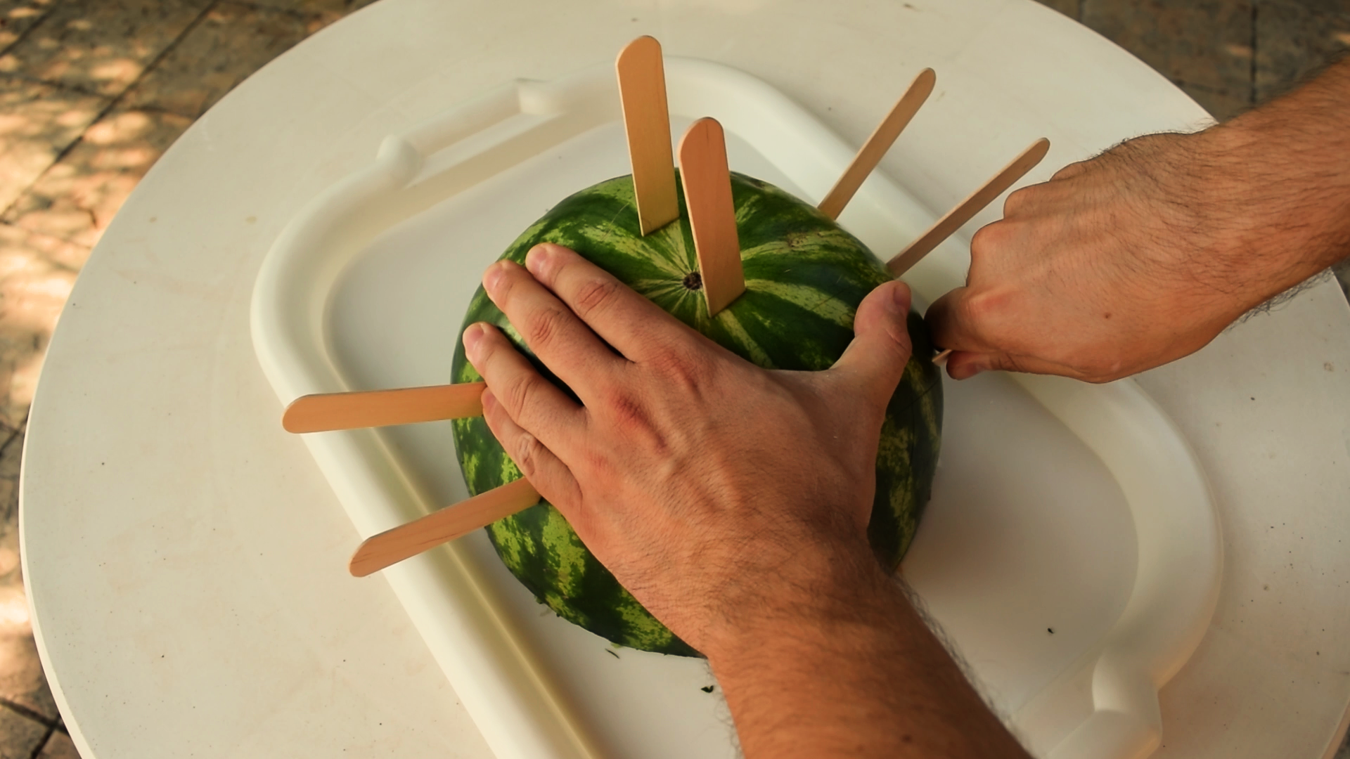Best way to serve a watermelon_freeze10.bmp