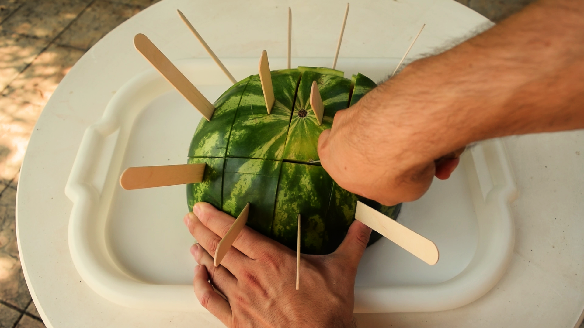 Best way to serve a watermelon_freeze20.bmp