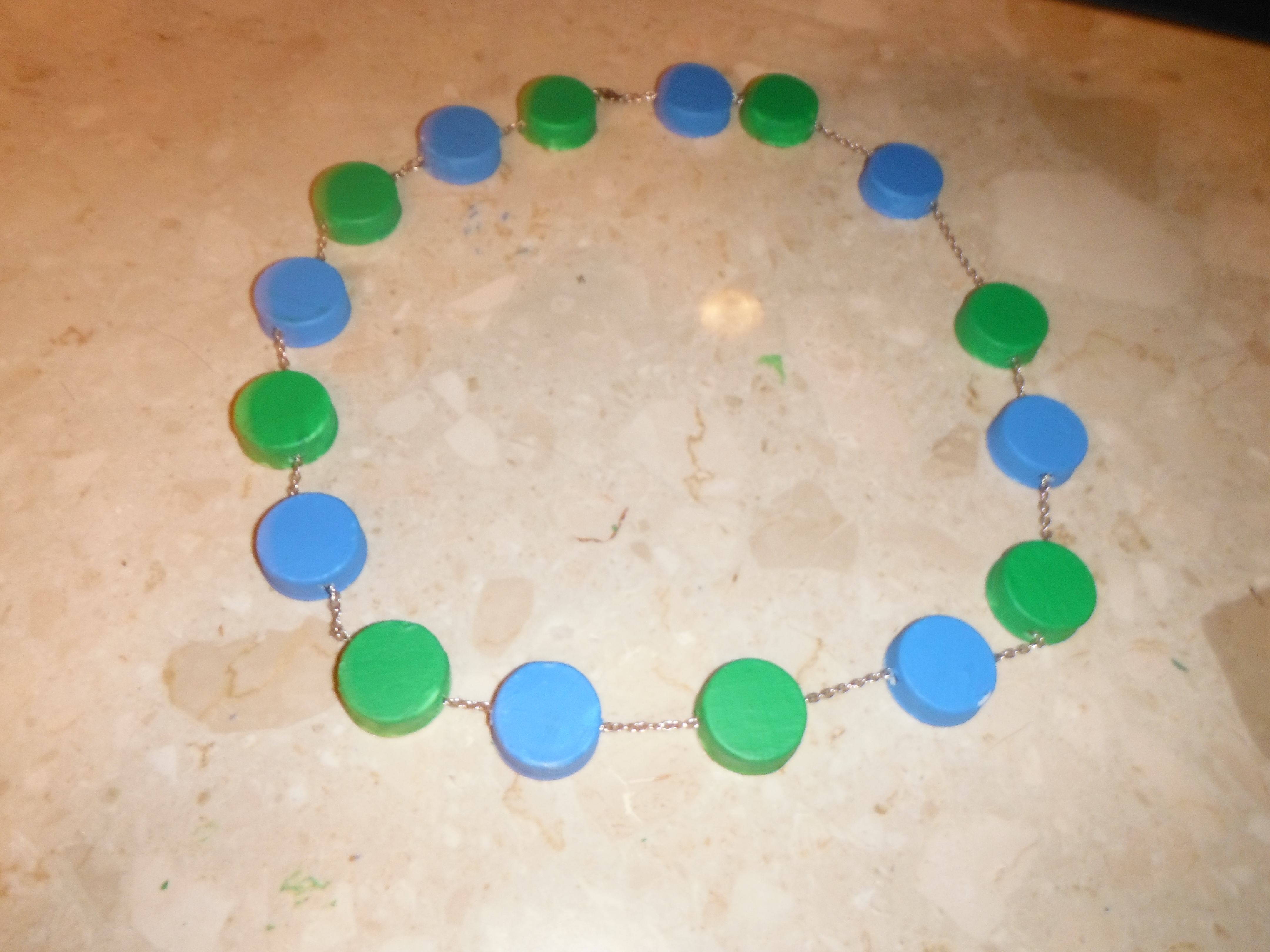 Bottle cap necklace 010.JPG