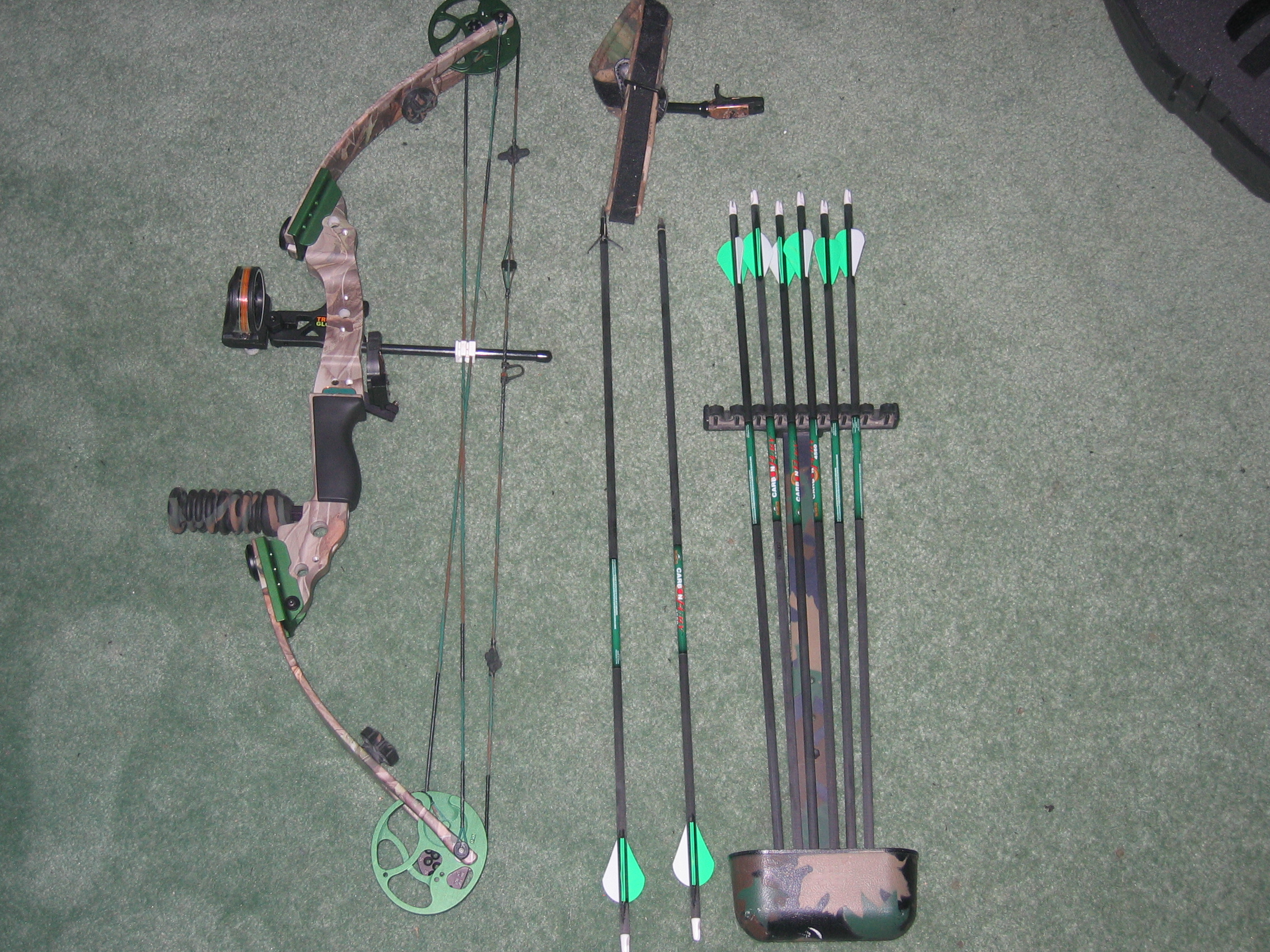 Bow and arrow 001.jpg