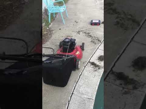 Briggs &amp;amp; Stratton Lawnmower Repair Test #1