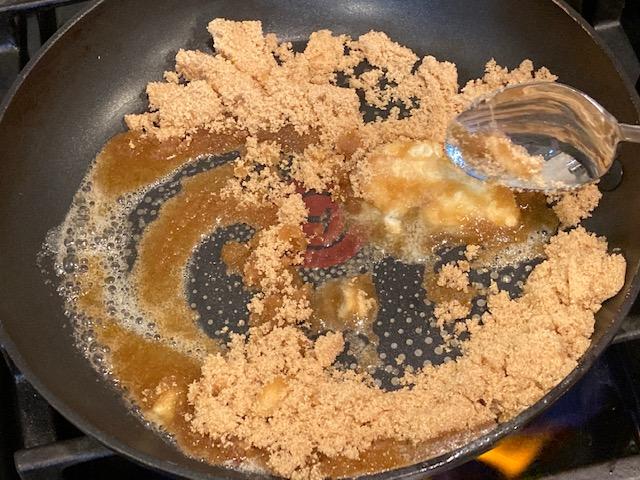 Brown sugar adn butter melting.jpg
