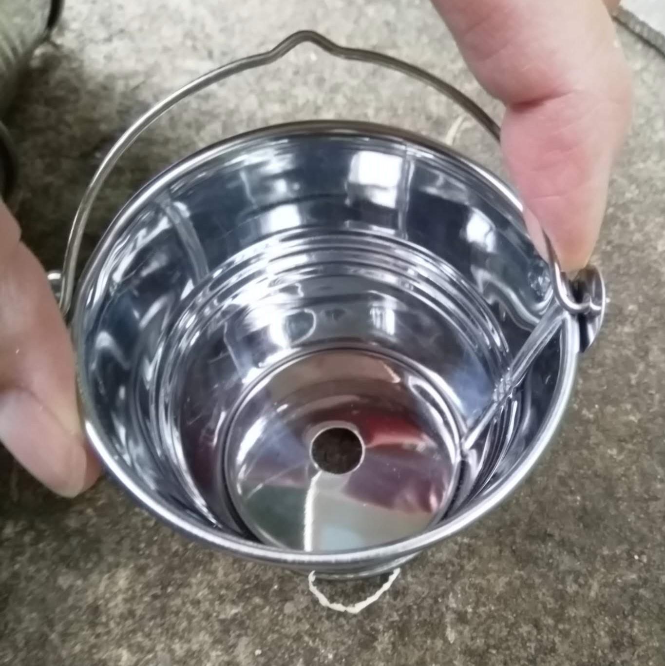 Bucket handle.jpg