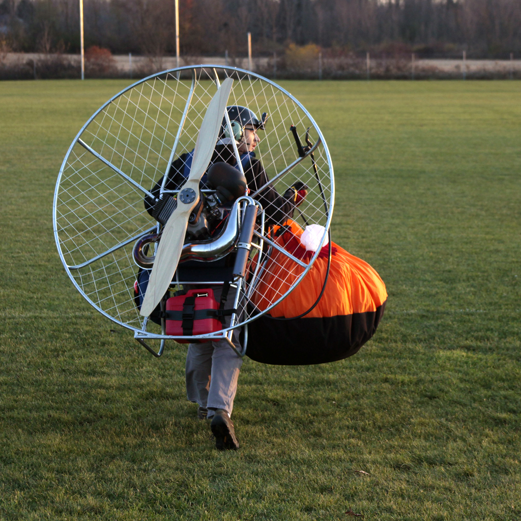 Build and Fly a Paramotor_CoverPhoto 3.jpg