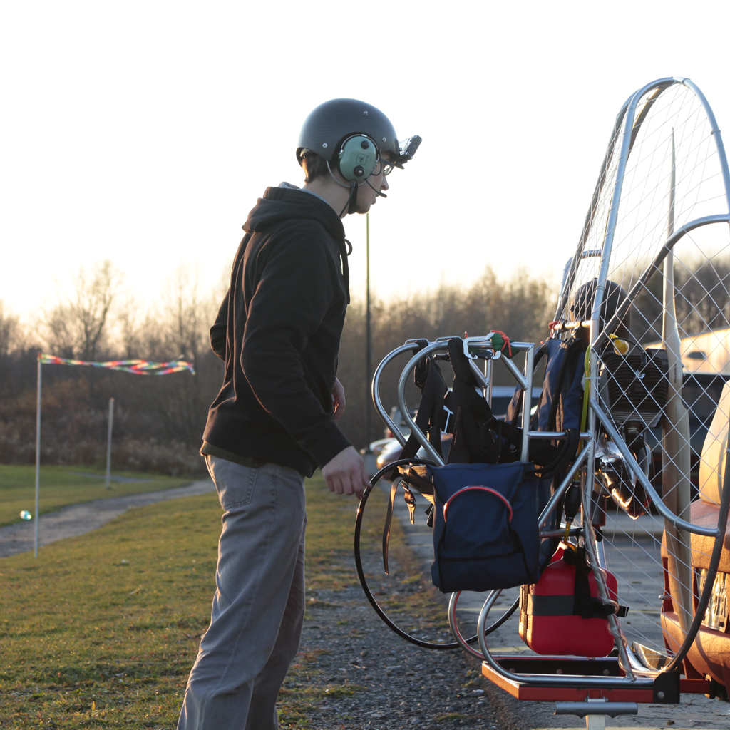 Build and Fly a Paramotor_CoverPhoto 5.jpg