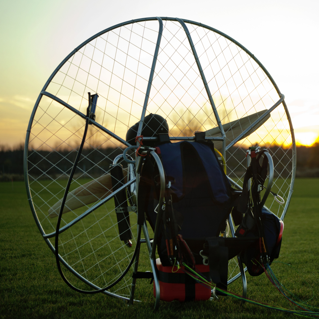 Build and Fly a Paramotor_CoverPhoto.jpg