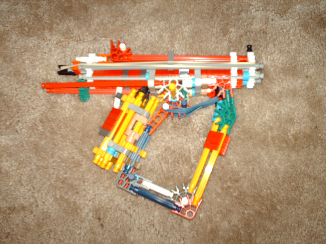 C:\Documents and Settings\Dave\My Documents\My Pictures\Knex Guns\Knex Guns 030.jpg