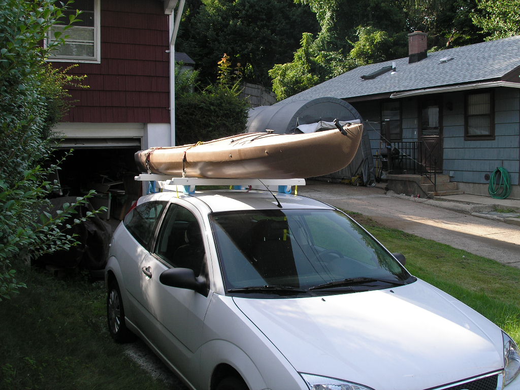 C:\Documents and Settings\Wtarzia\Desktop\roof rack\Roof rack, kayak loaded, August 2007.jpg