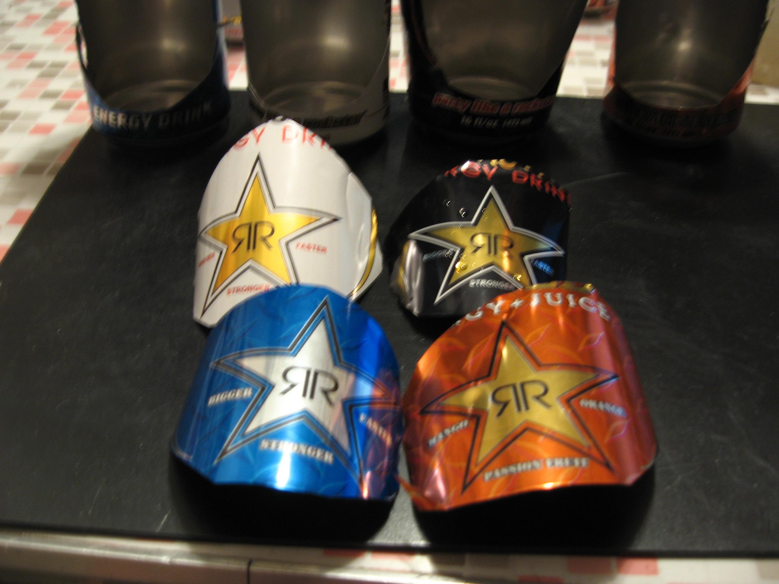 C:\Users\Pai\Pictures\2007-10-20 Energy Drink Ornament\Energy Drink Ornament 007.JPG