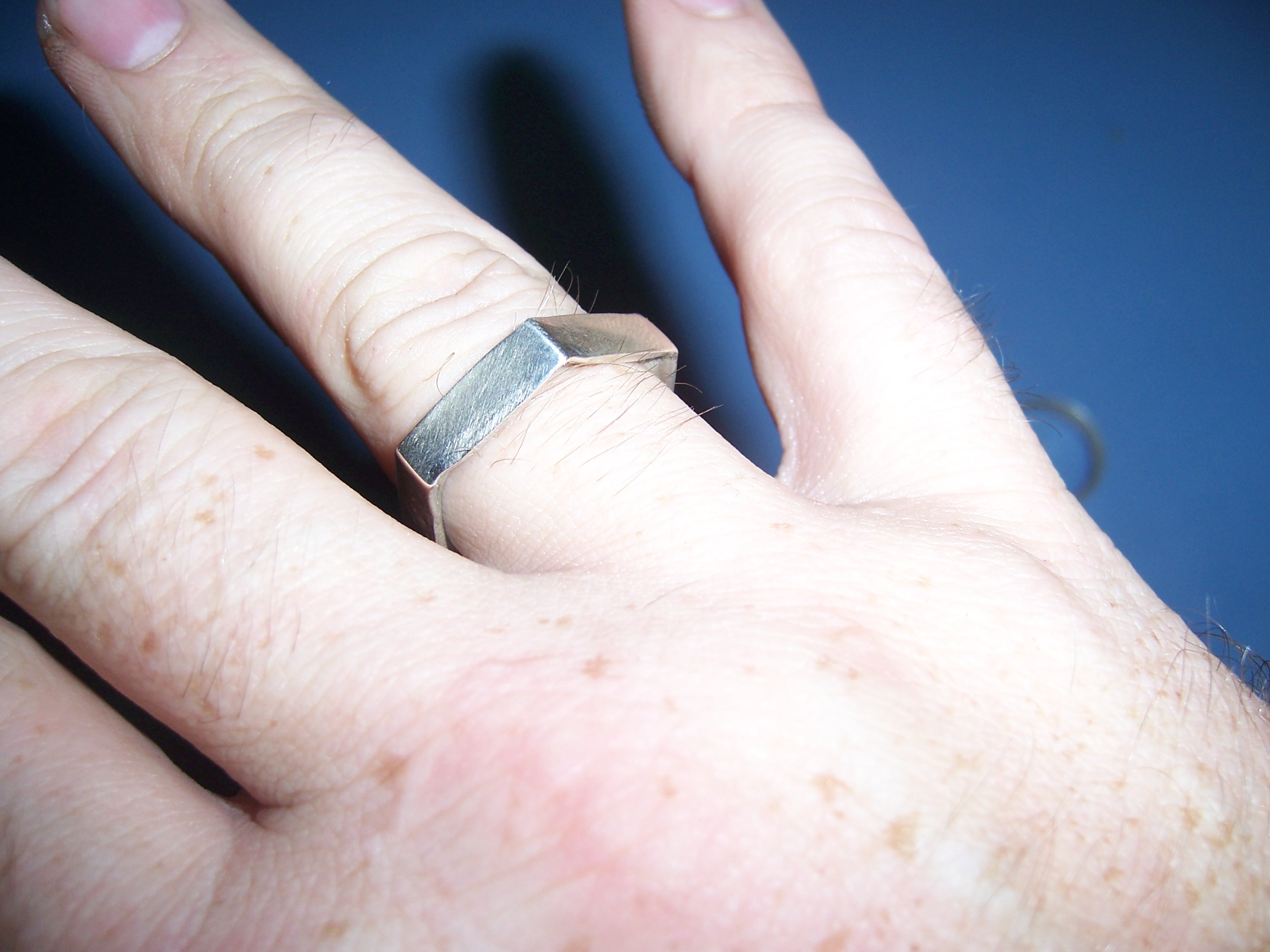 C:\pics\aaron\Coin Ring\100_2516.JPG