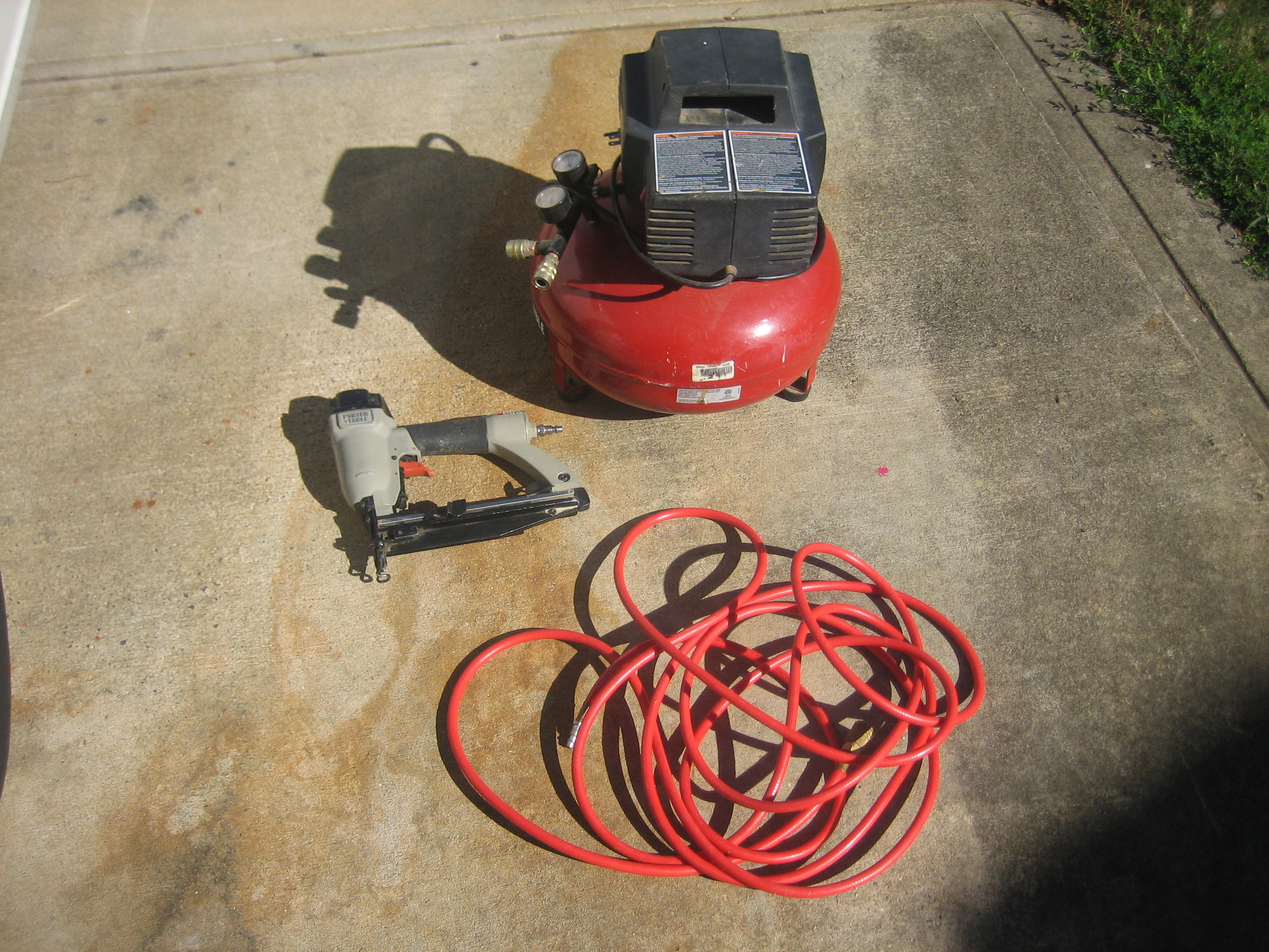 COMPRESSOR AND NAIL GUN.JPG