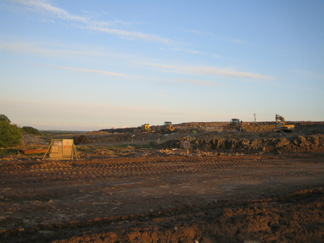 Calvert_Landfill_Site_-_geograph.org.uk_-_439660.jpg