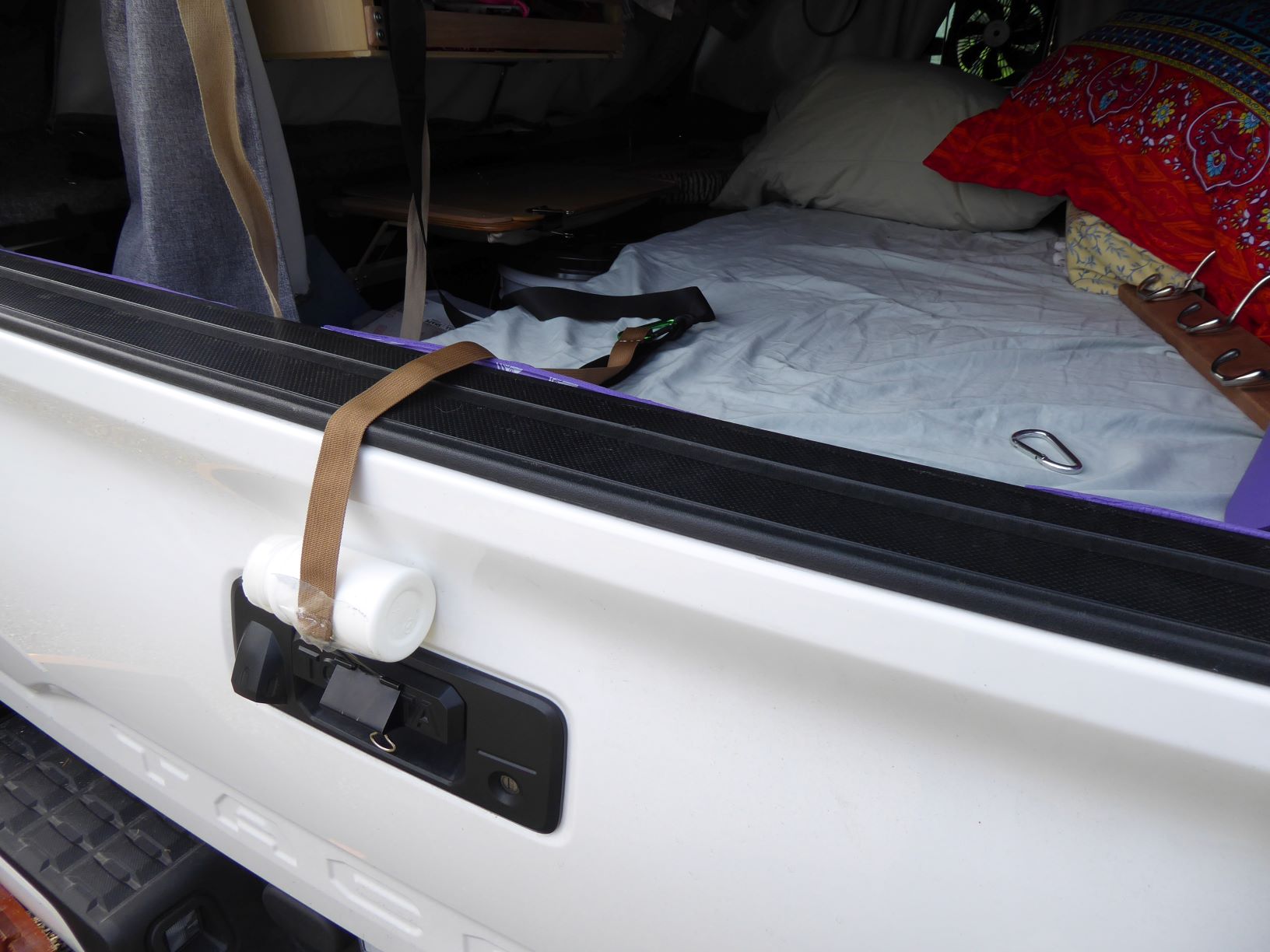 Camper Updates Tailgate Lift Strap4.JPG