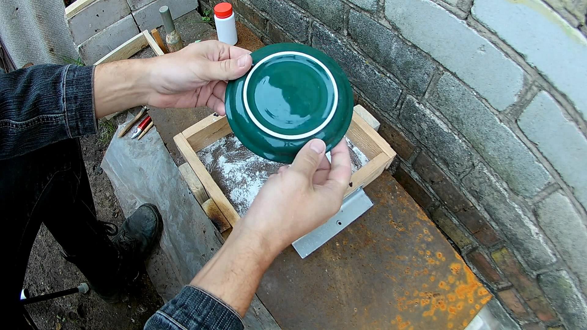 Casting Aluminum. Saucer.avi_snapshot_00.00_[2016.12.03_09.36.51].jpg