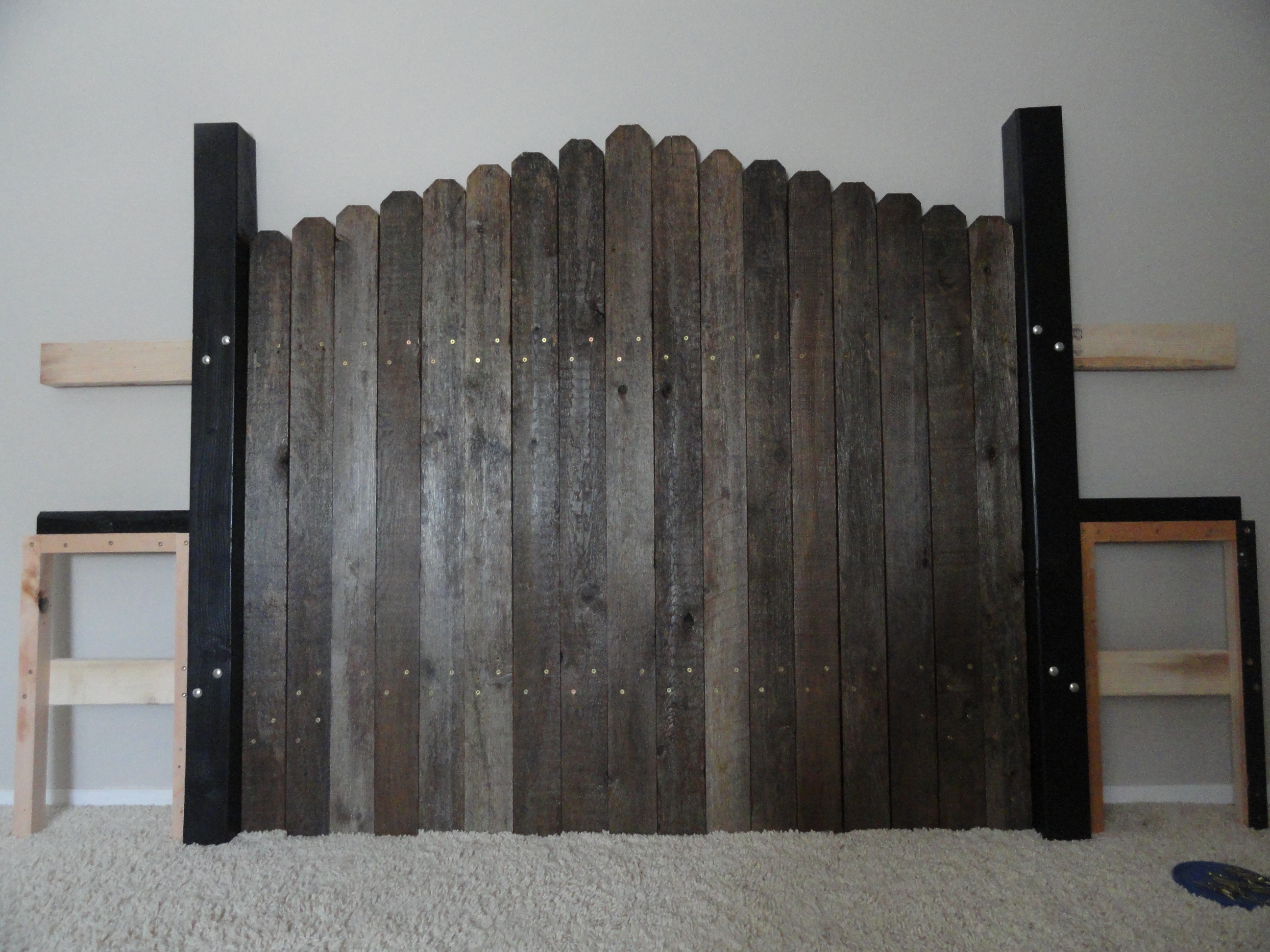 Cedar Fence Headboard 008.jpg