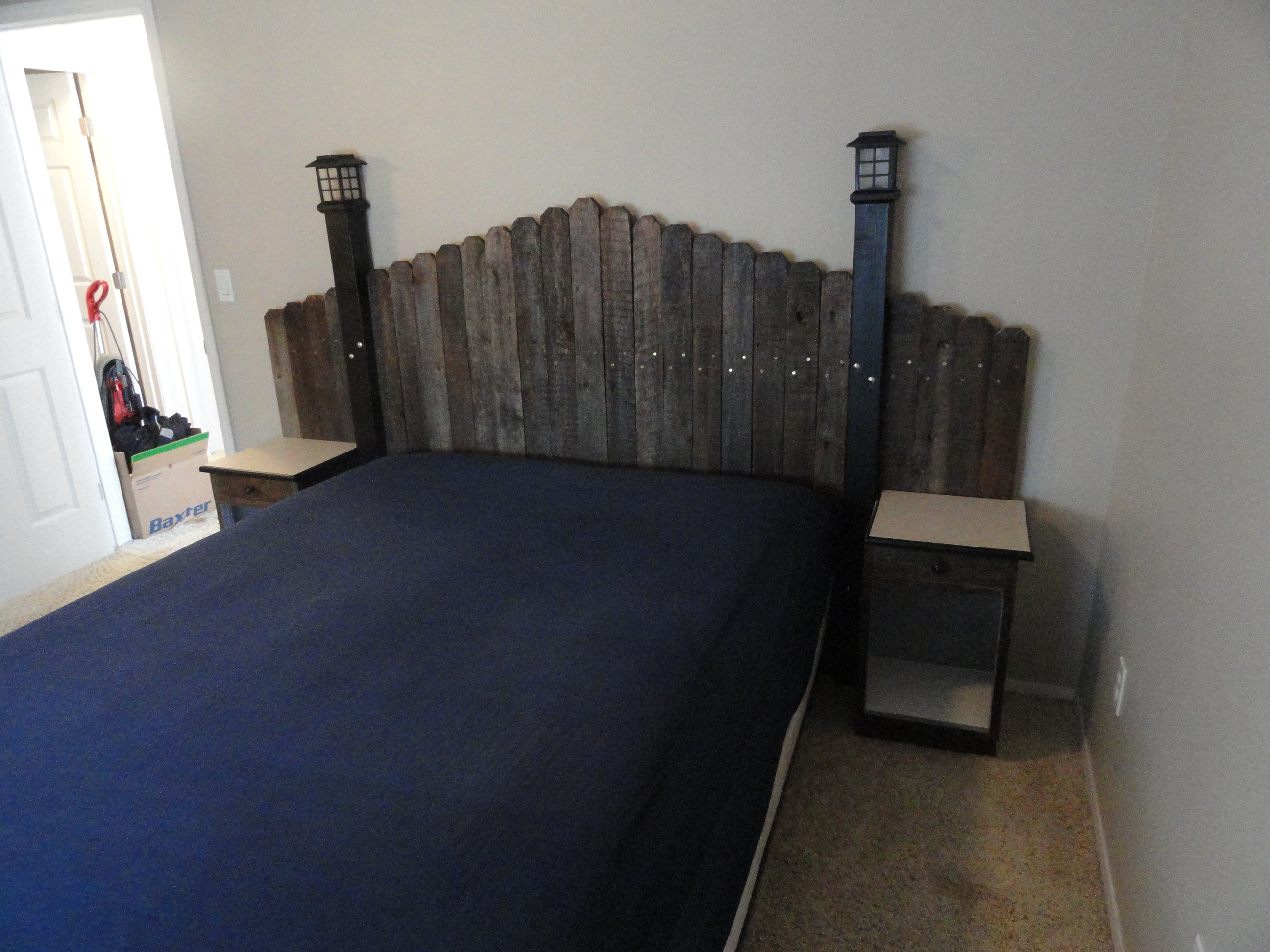 Cedar Fence Headboard 021.jpg