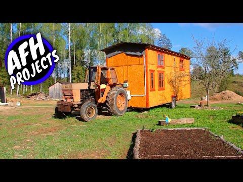 Cheap Tiny House on wheels build #11 - House moving day