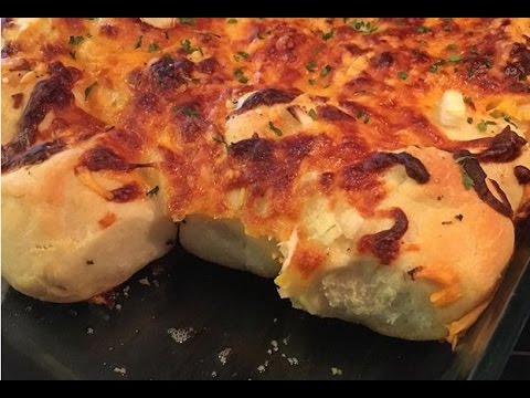 Cheesy Pull-Apart Bread