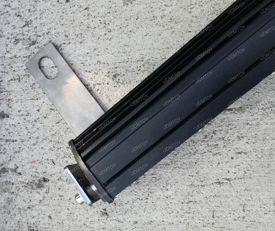 Chevy-GMC-LED-Light-Bar-03.jpg