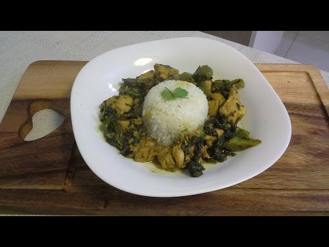 Chicken with bell pepper and spinach curry