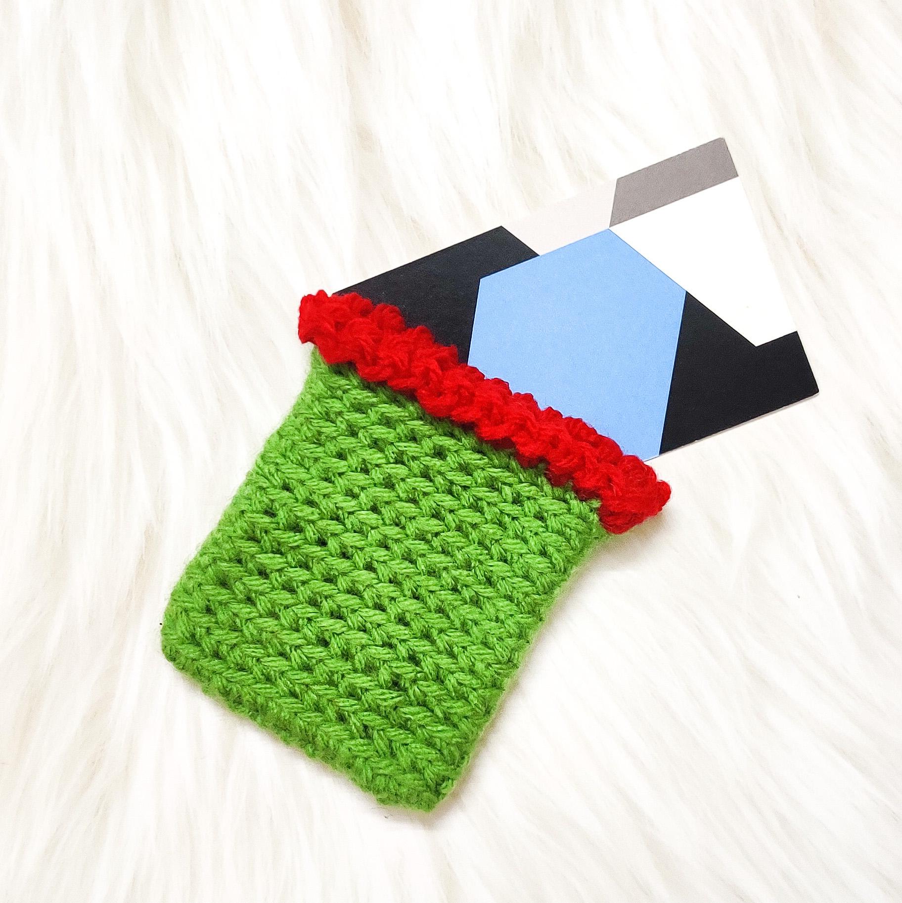 Christmas Crochet Gift Card Holder.jpg