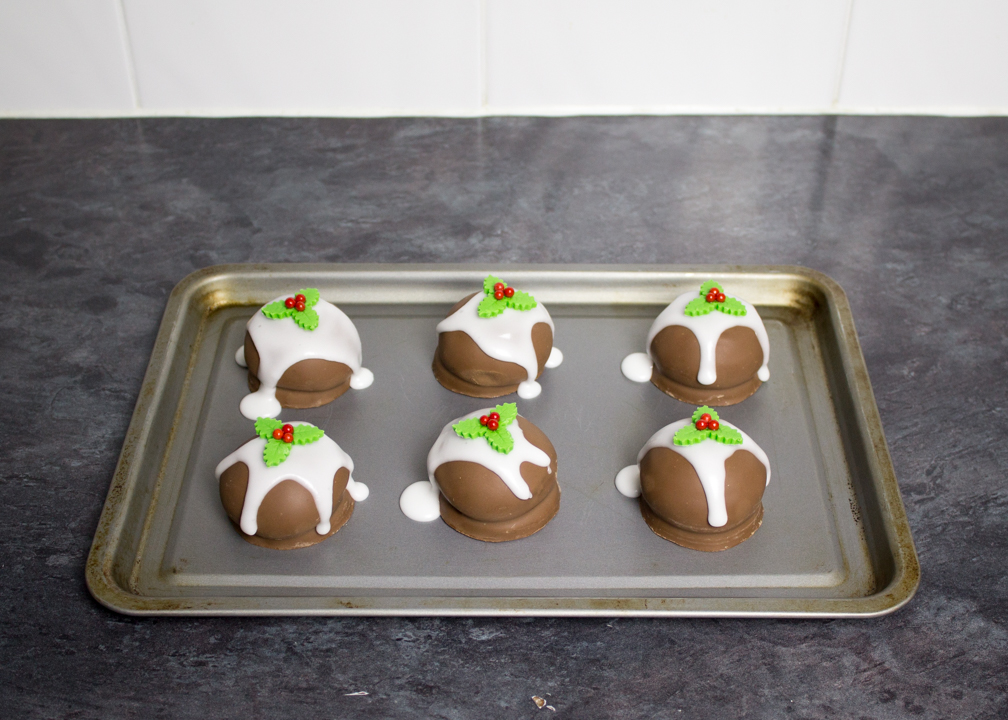 Christmas Pud Teacakes-5.jpg